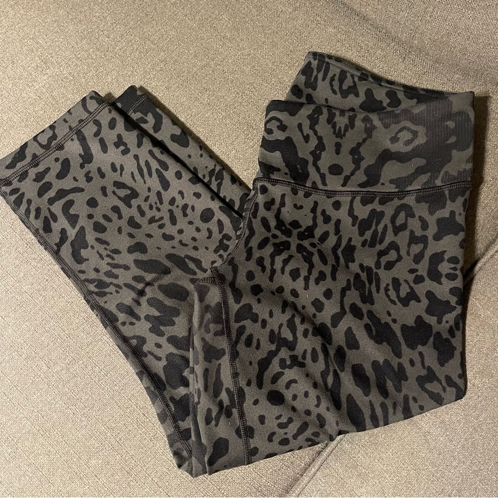 Lululemon Grey Leopard Print Leggings